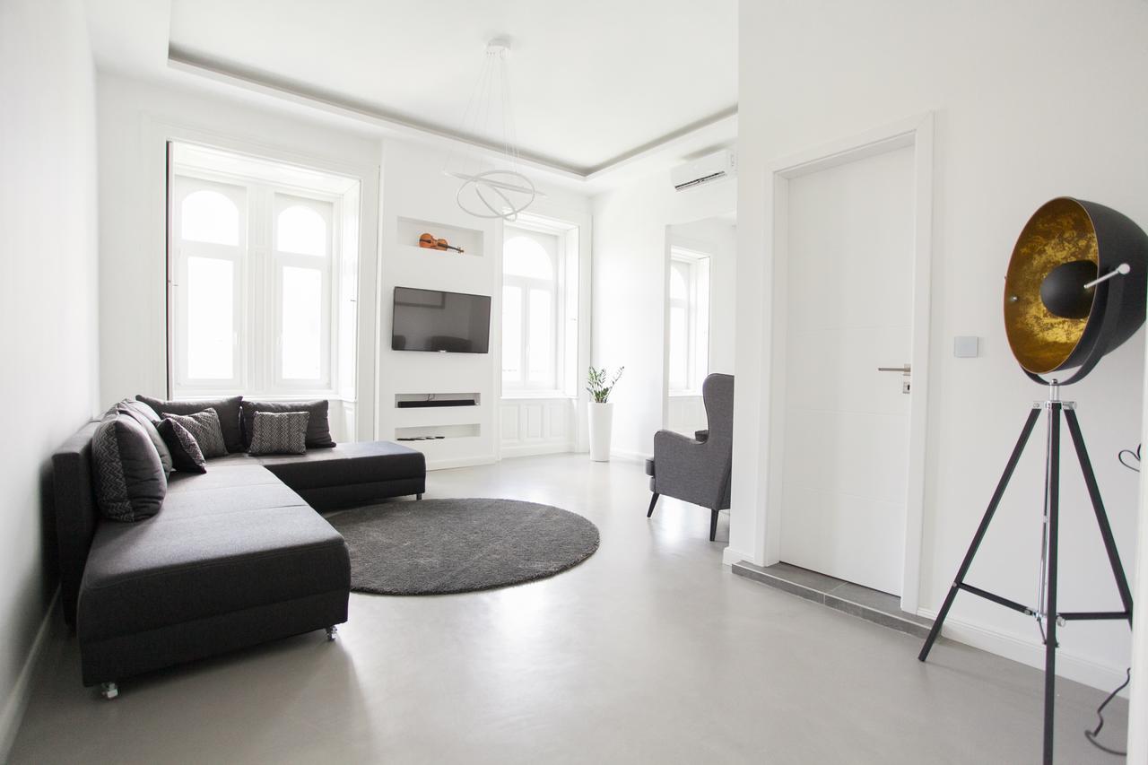 Grand Loft Design Apartment Budapest Bagian luar foto