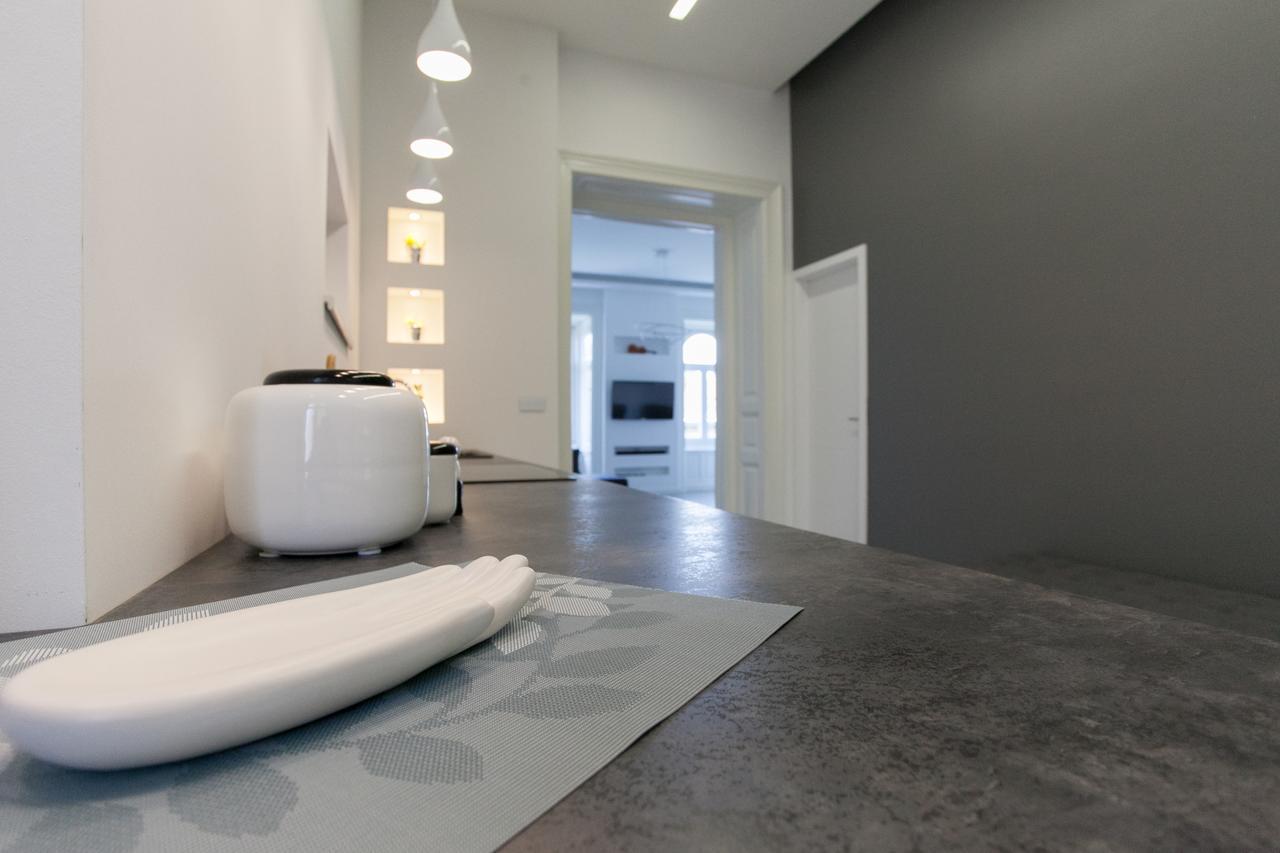 Grand Loft Design Apartment Budapest Bagian luar foto